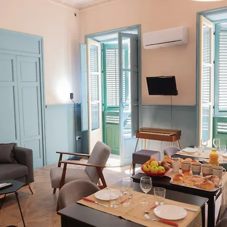 Al Teatro Massimo Apartamento *